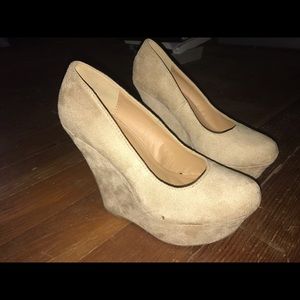 Nude Wedges!